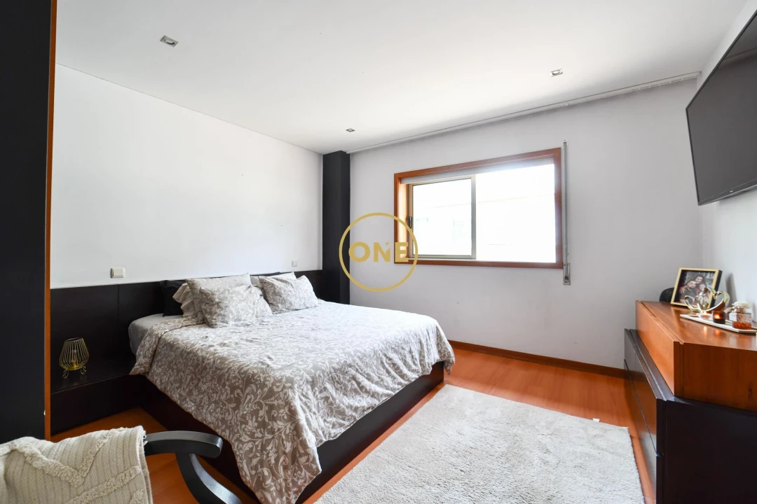 Apartamento T2 para Venda em Retorta e Tougues Foto 3