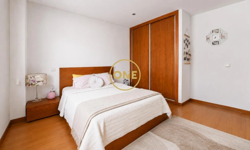 Apartamento T2 para Venda em Retorta e Tougues Foto 7