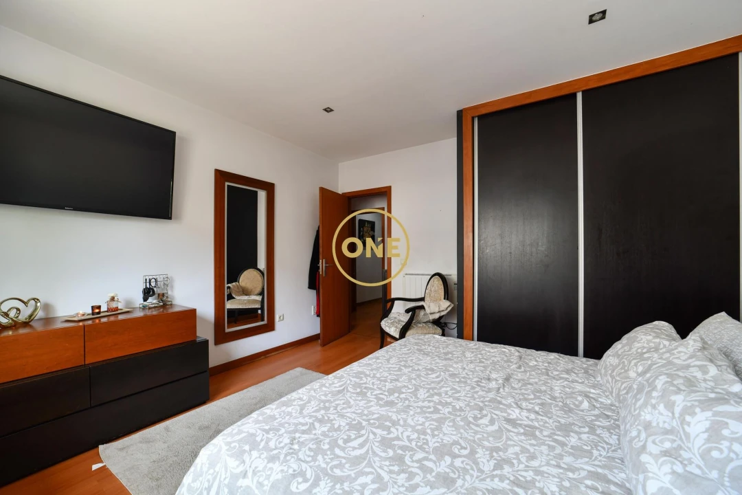Apartamento T2 para Venda em Retorta e Tougues Foto 17