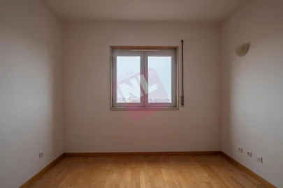 Apartamento T2 para Arrendamento em Areeiro