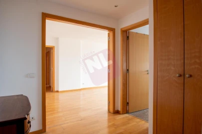 Apartamento T2 para Arrendamento em Areeiro