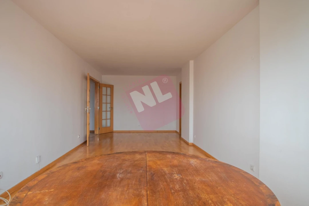 Apartamento T2 para Arrendamento em Areeiro Foto 12