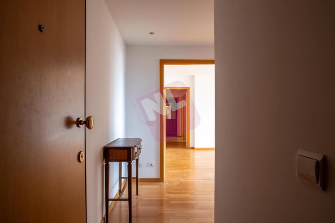 Apartamento T2 para Arrendamento em Areeiro Foto 2