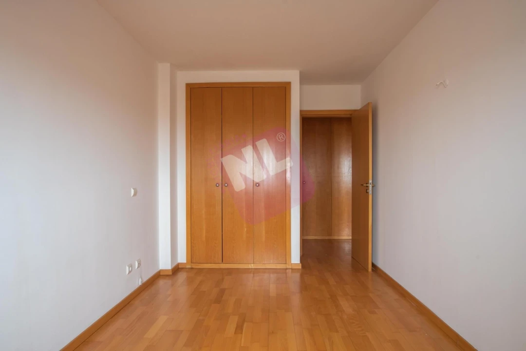 Apartamento T2 para Arrendamento em Areeiro Foto 19