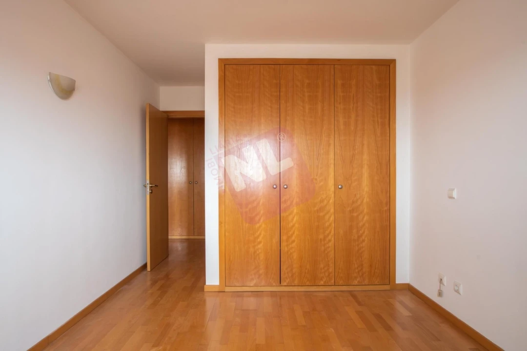 Apartamento T2 para Arrendamento em Areeiro Foto 21