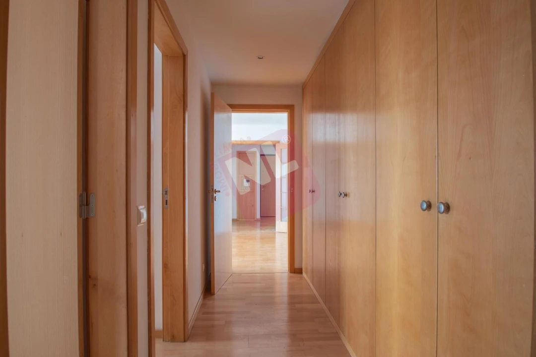 Apartamento T2 para Arrendamento em Areeiro Foto 14