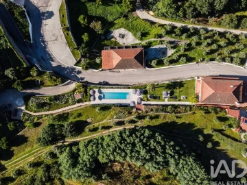 Negócio para Venda em Cerdeira e Moura da Serra