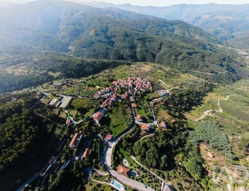 Negócio para Venda em Cerdeira e Moura da Serra