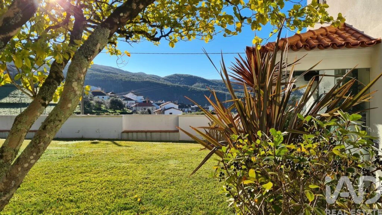 Negócio para Venda em Cerdeira e Moura da Serra Foto 9
