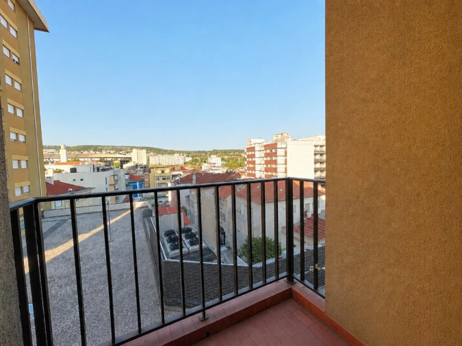 Apartamento T2 para Venda em Santo Antonio dos Olivais Foto 6