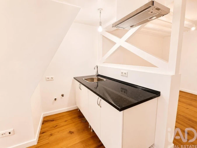 Apartamento para Venda em Santa Maria Maior Foto 5