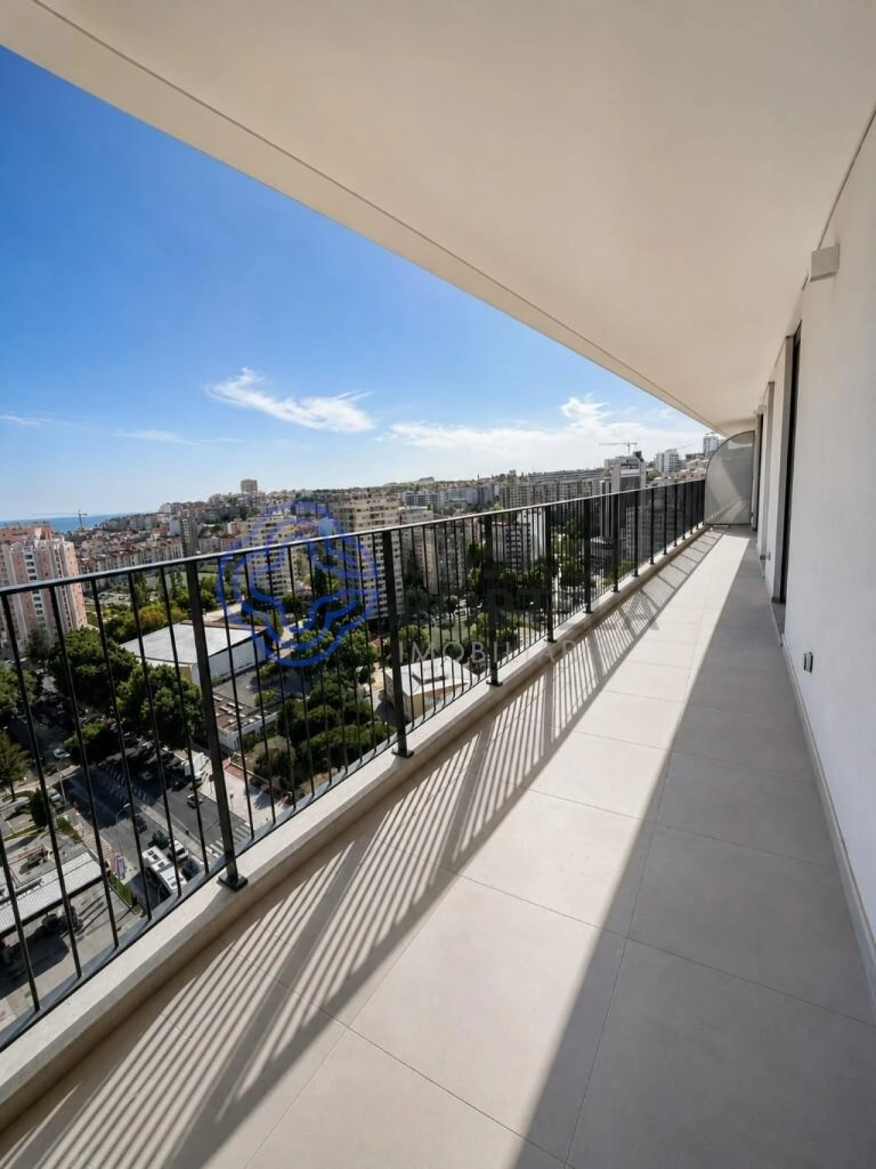 Apartamento T3 para Venda em Algés, Linda-A-Velha e Cruz Quebrada-Dafundo Foto 3