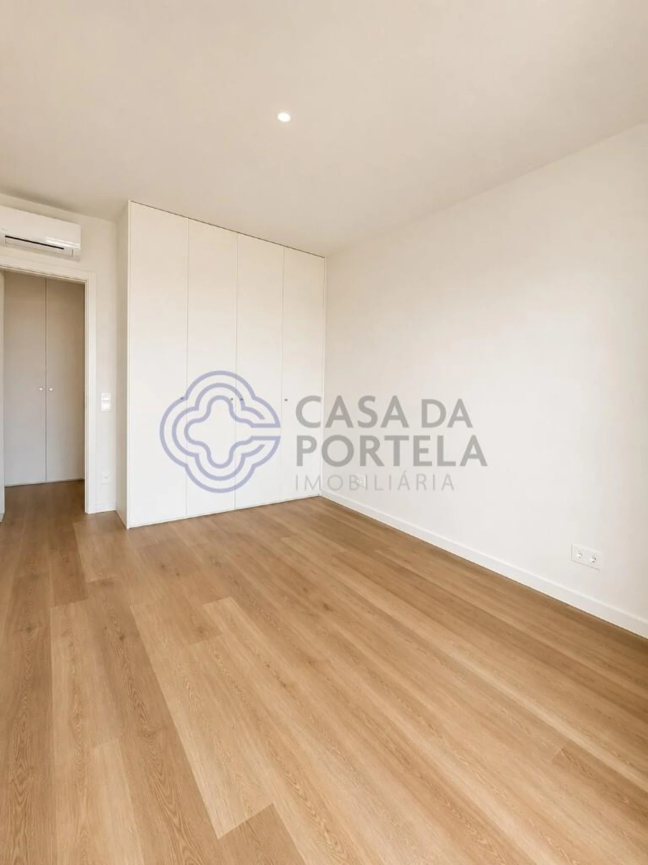 Apartamento T3 para Venda em Algés, Linda-A-Velha e Cruz Quebrada-Dafundo Foto 14