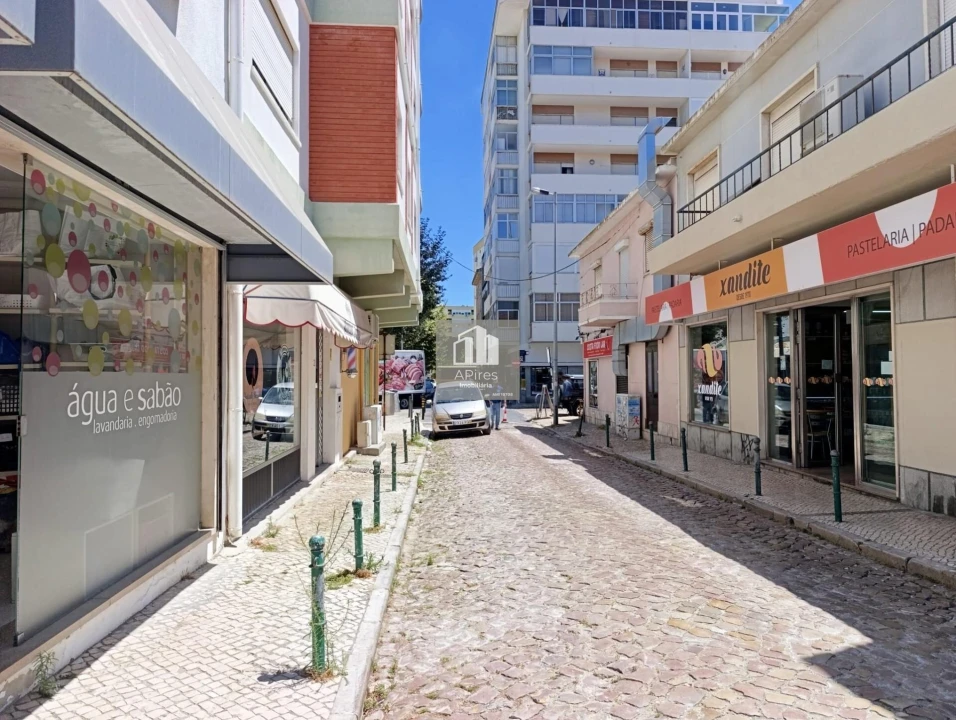 Loja para Trespasse em Costa da Caparica Foto 4