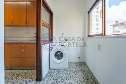 Apartamento T4 para Venda em O. Azeméis, Riba-Ul, Ul, Macinhata Seixa, Madail