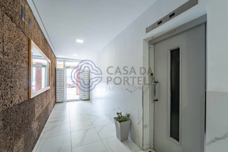 Apartamento T4 para Venda em O. Azeméis, Riba-Ul, Ul, Macinhata Seixa, Madail Foto 2