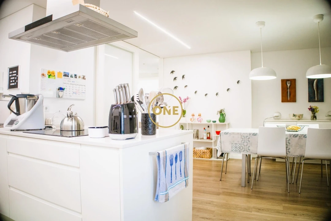 Apartamento T4 para Venda em Bougado (São Martinho e Santiago) Foto 4