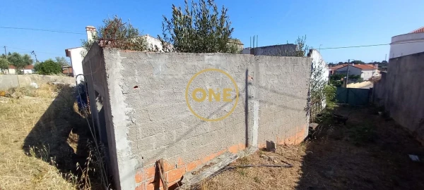 Moradia T3 para Venda em Santa Margarida da Coutada