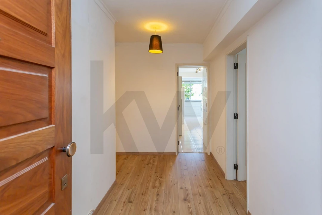 Apartamento T2 para Arrendamento em Algés, Linda-A-Velha e Cruz Quebrada-Dafundo Foto 8