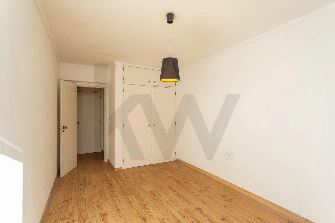 Apartamento T2 para Arrendamento em Algés, Linda-A-Velha e Cruz Quebrada-Dafundo Foto 17