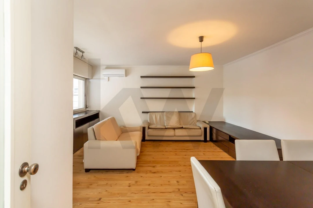 Apartamento T2 para Arrendamento em Algés, Linda-A-Velha e Cruz Quebrada-Dafundo Foto 1