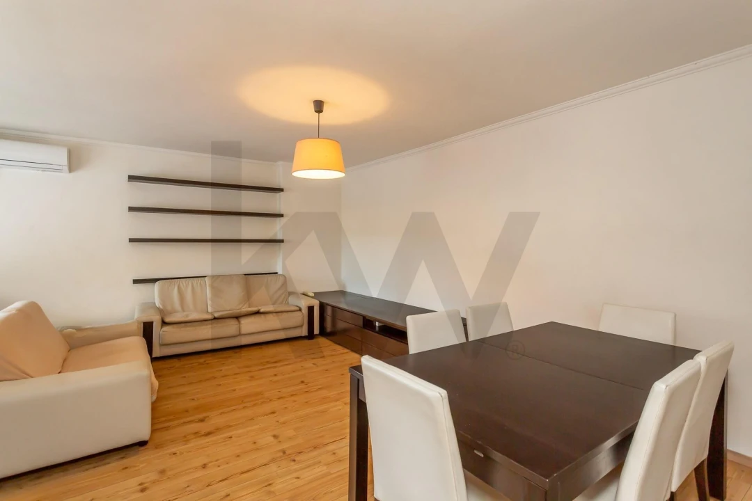 Apartamento T2 para Arrendamento em Algés, Linda-A-Velha e Cruz Quebrada-Dafundo Foto 3