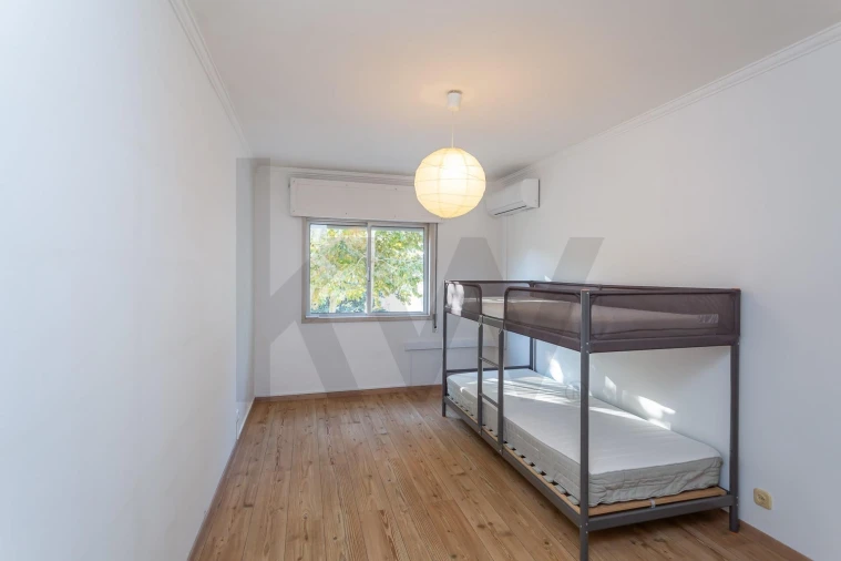 Apartamento T2 para Arrendamento em Algés, Linda-A-Velha e Cruz Quebrada-Dafundo Foto 11