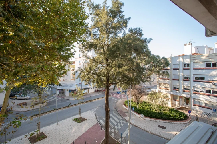 Apartamento T2 para Arrendamento em Algés, Linda-A-Velha e Cruz Quebrada-Dafundo Foto 22