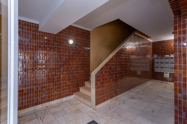 Apartamento T2 para Arrendamento em Algés, Linda-A-Velha e Cruz Quebrada-Dafundo Foto 27