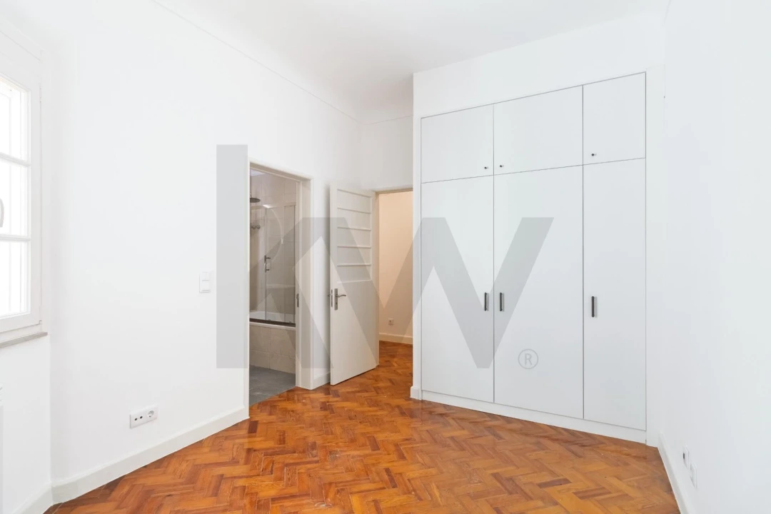 Apartamento T4 para Arrendamento em Avenidas Novas Foto 18