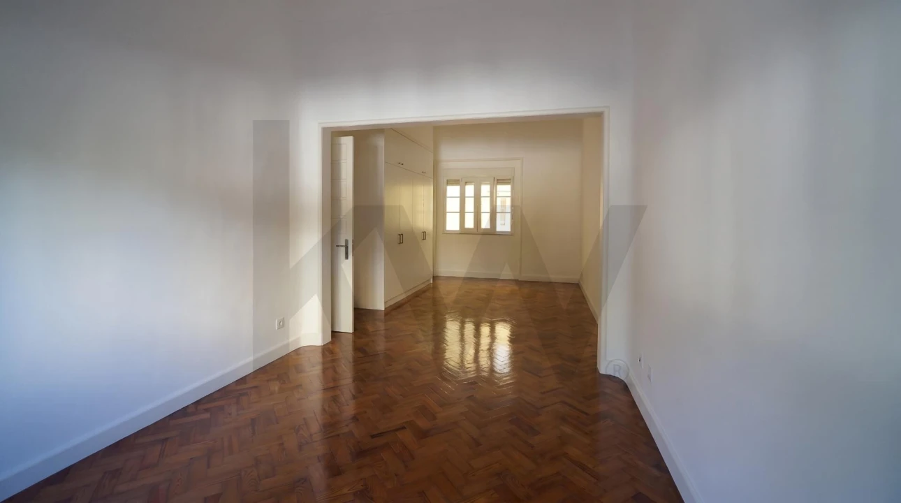 Apartamento T4 para Arrendamento em Avenidas Novas Foto 11