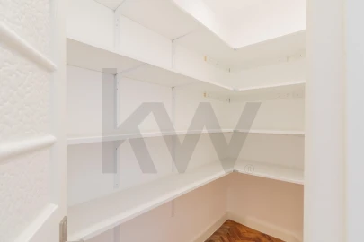 Apartamento T4 para Arrendamento em Avenidas Novas