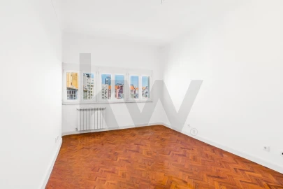 Apartamento T4 para Arrendamento em Avenidas Novas