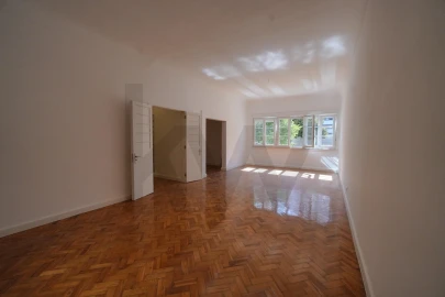 Apartamento T4 para Arrendamento em Avenidas Novas