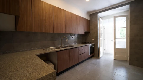 Apartamento T4 para Arrendamento em Avenidas Novas
