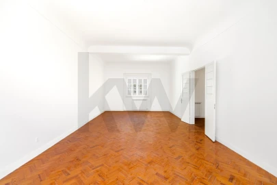 Apartamento T4 para Arrendamento em Avenidas Novas
