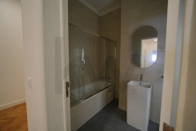 Apartamento T4 para Arrendamento em Avenidas Novas