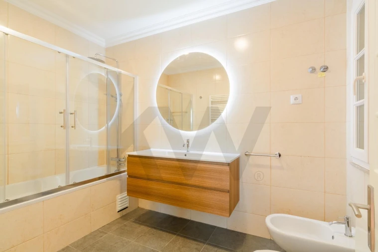 Apartamento T4 para Arrendamento em Avenidas Novas Foto 7