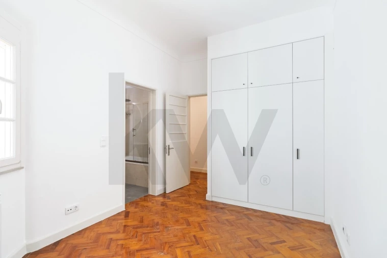 Apartamento T4 para Arrendamento em Avenidas Novas Foto 18