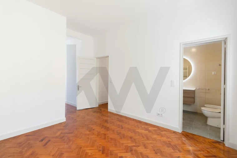 Apartamento T4 para Arrendamento em Avenidas Novas Foto 5