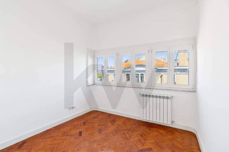 Apartamento T4 para Arrendamento em Avenidas Novas Foto 9