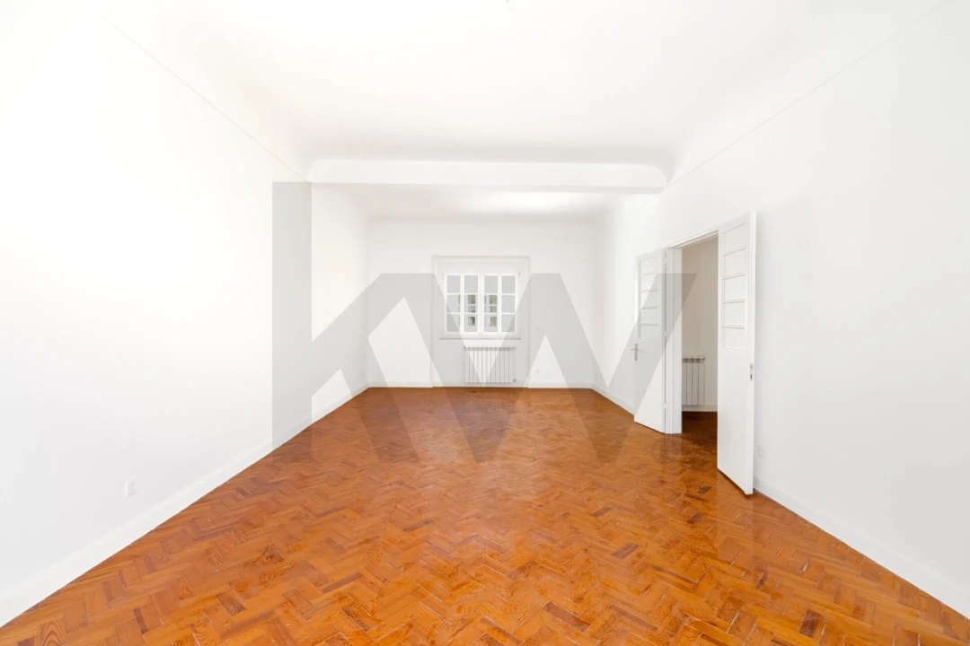 Apartamento T4 para Arrendamento em Avenidas Novas Foto 2