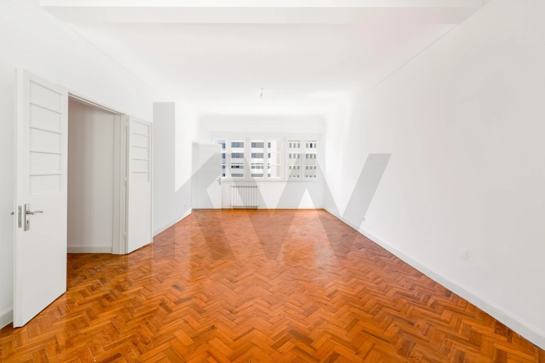 Apartamento T4 para Arrendamento em Avenidas Novas Foto 3