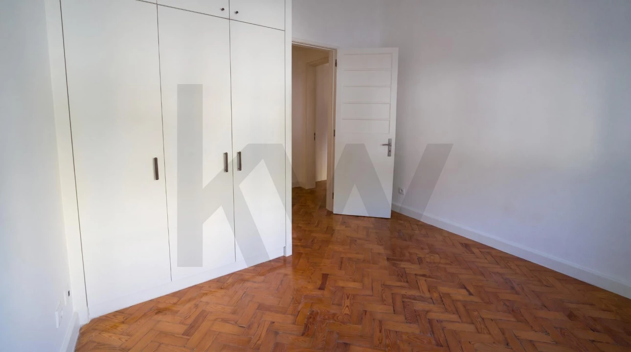 Apartamento T4 para Arrendamento em Avenidas Novas Foto 7