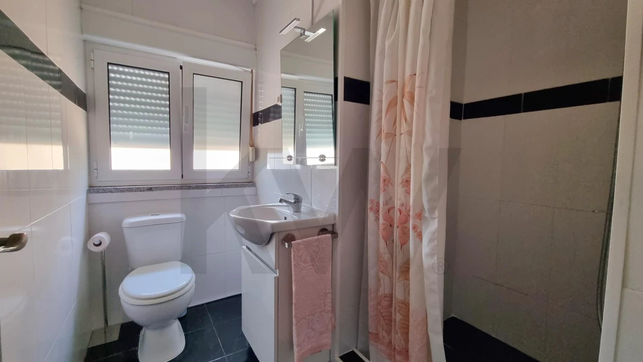 Apartamento T3 para Arrendamento em Requeixo, Nossa Senhora de Fátima e Nariz Foto 8
