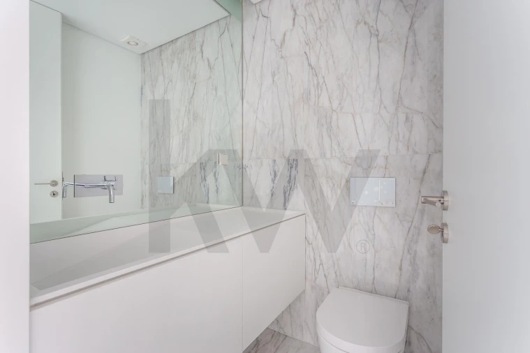 Apartamento T3 para Arrendamento em Avenidas Novas Foto 8