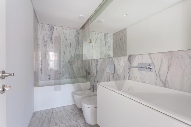 Apartamento T3 para Arrendamento em Avenidas Novas Foto 11
