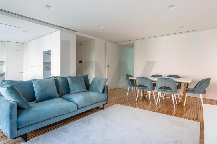 Apartamento T3 para Arrendamento em Avenidas Novas Foto 5