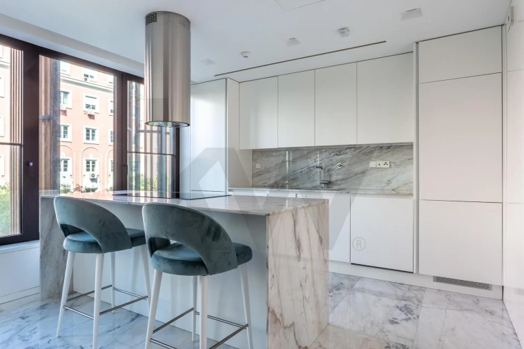Apartamento T3 para Arrendamento em Avenidas Novas Foto 6