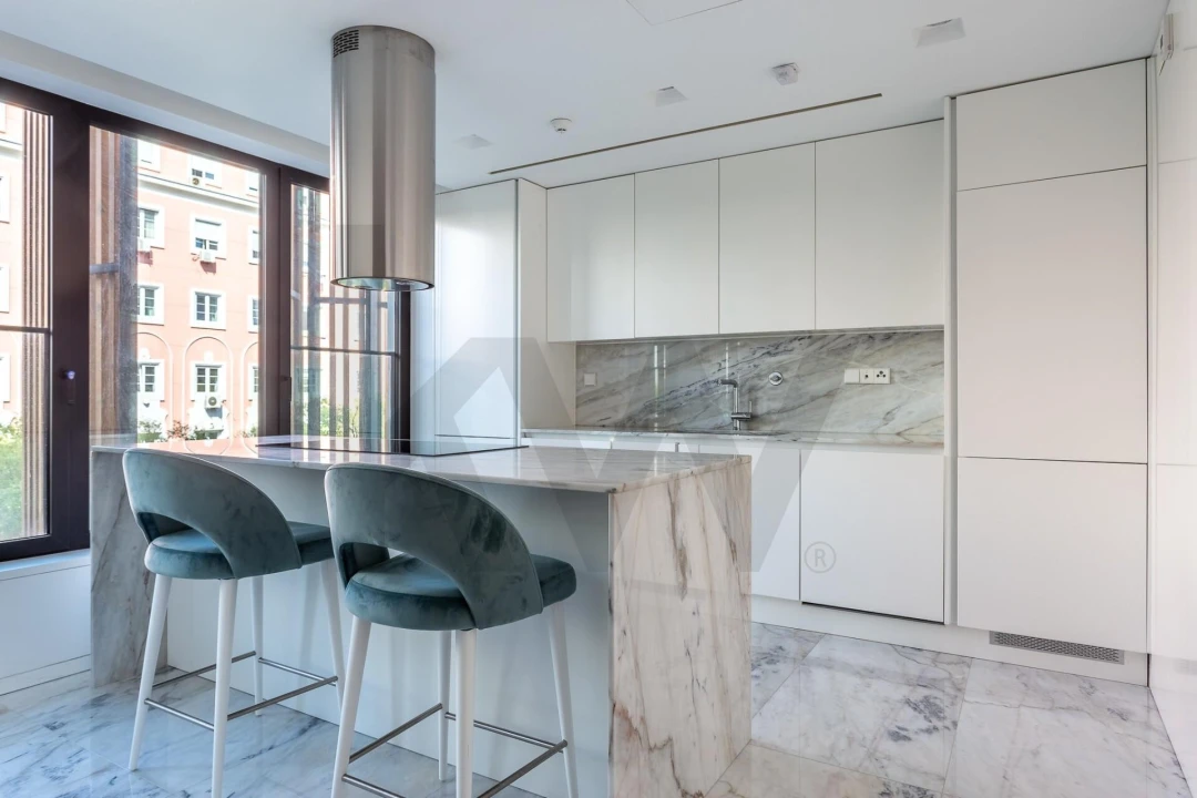 Apartamento T3 para Arrendamento em Avenidas Novas Foto 6